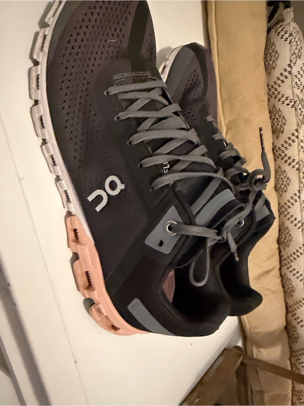 On Running Women's Sneakers in Dark Gray with Peach Sole - Picture 4 of 9